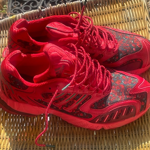 Reebok - Picture 4 of 7